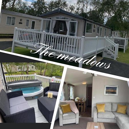 41 The Meadows Luxury Hot Tub Holidays Tattershall Lakes Exterior photo