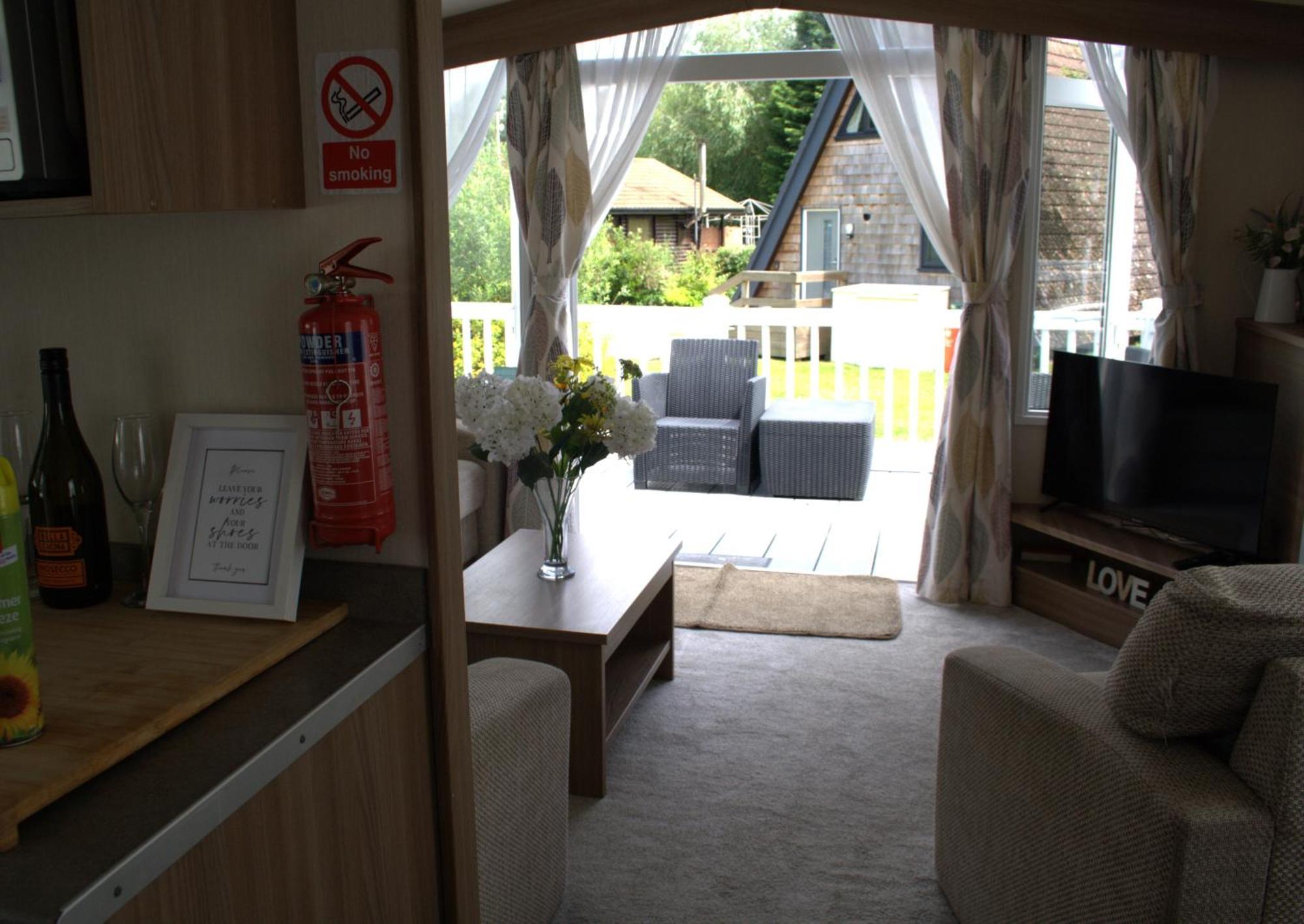 41 The Meadows Luxury Hot Tub Holidays Tattershall Lakes Exterior photo